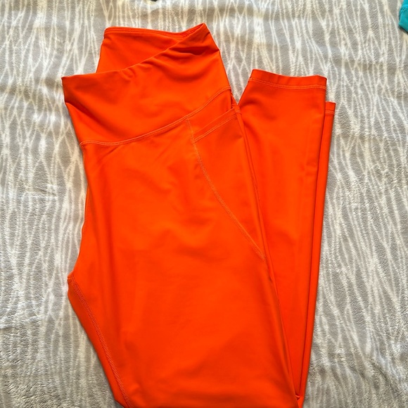 Old Navy Powersoft Leggings - Picture 1 of 5